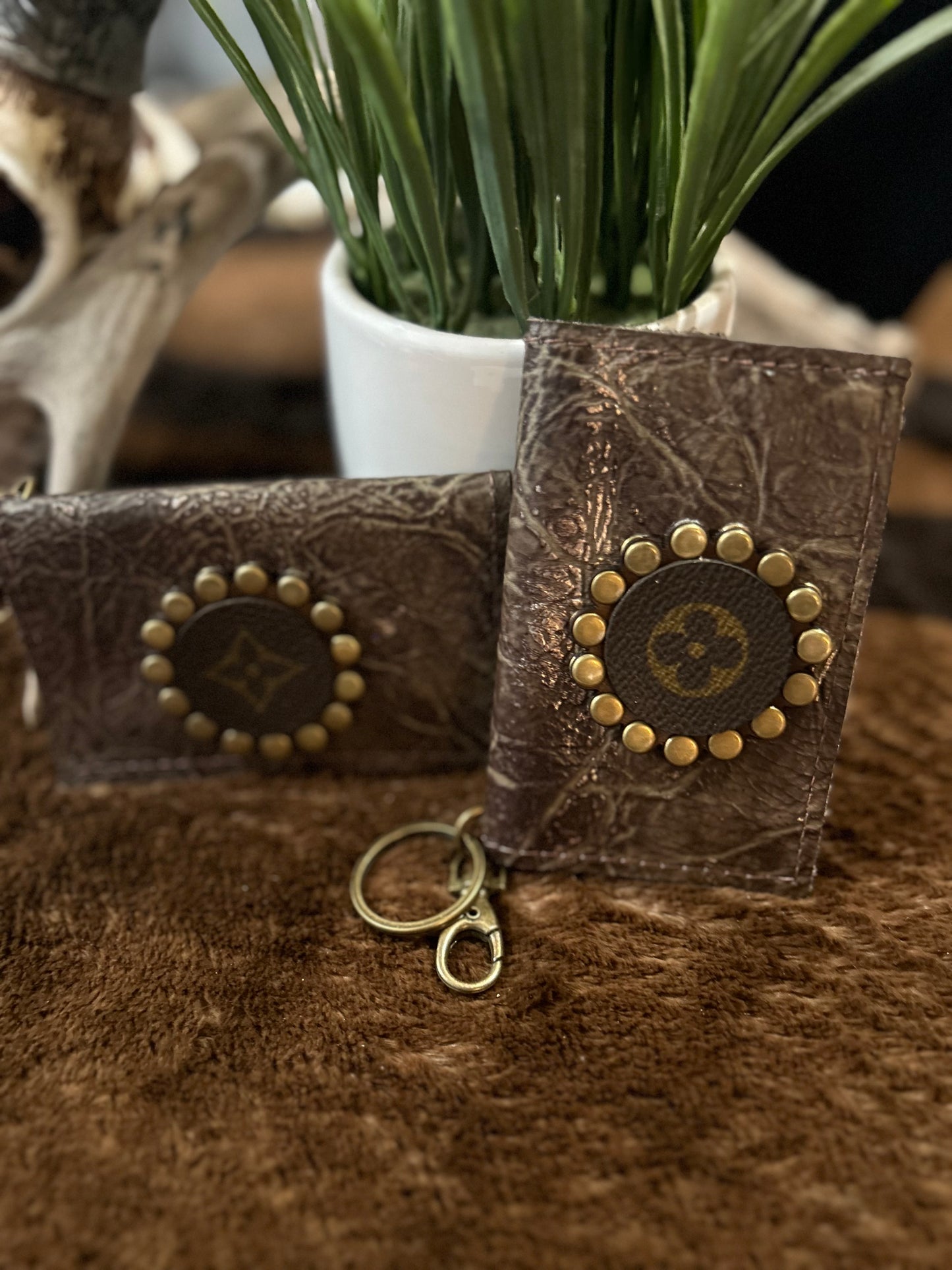 Nesa Credit card holder/keychain