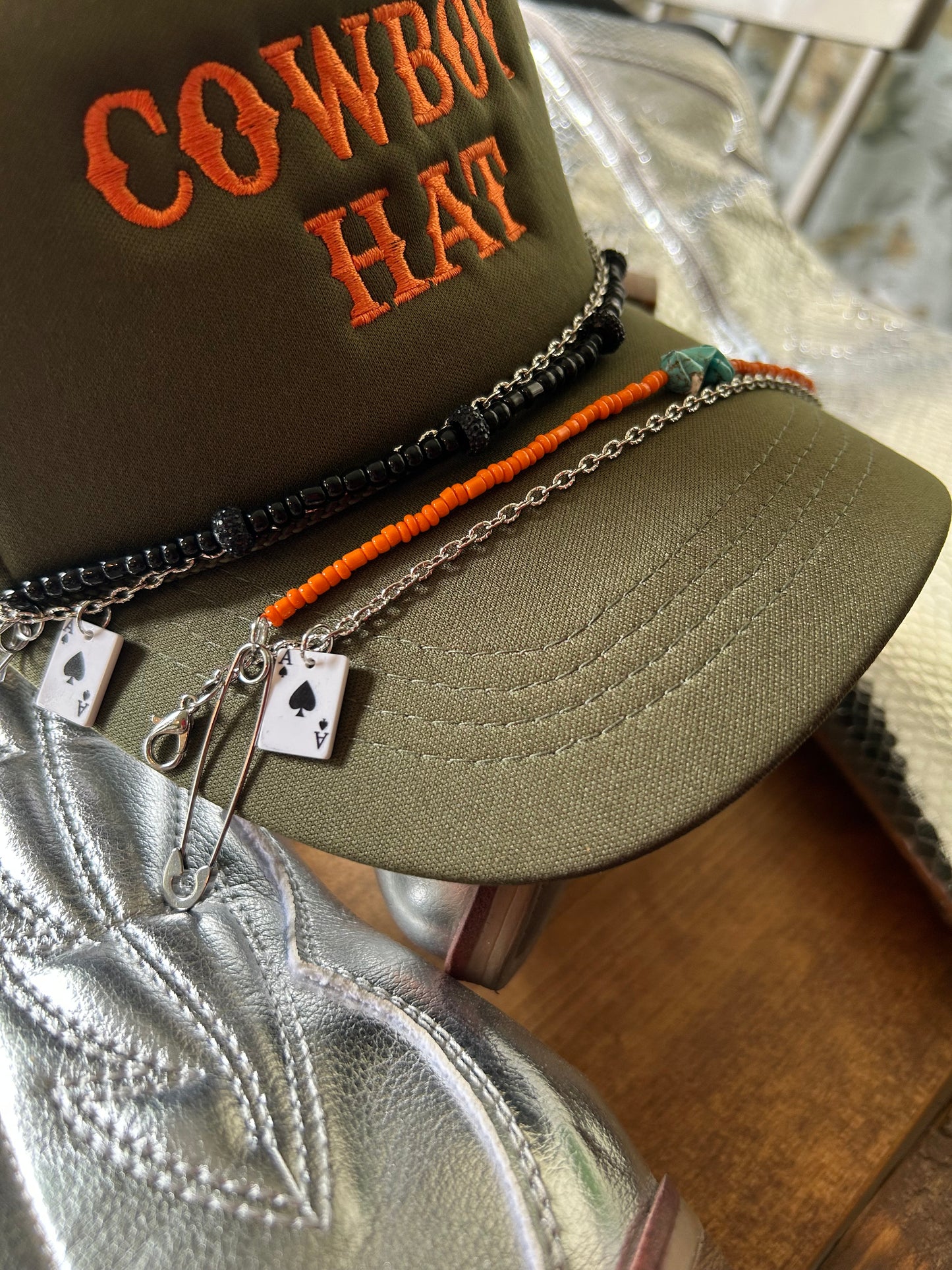 Play em' Hat Chain