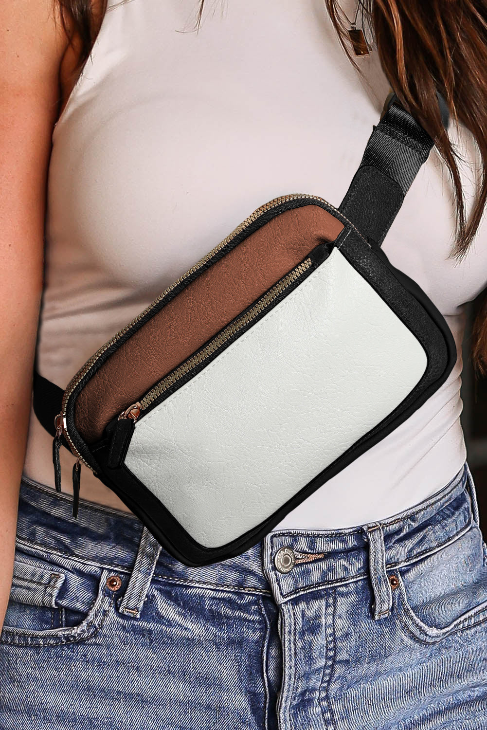 AmyWhite Leather with Removable Clip Crossbody Bag